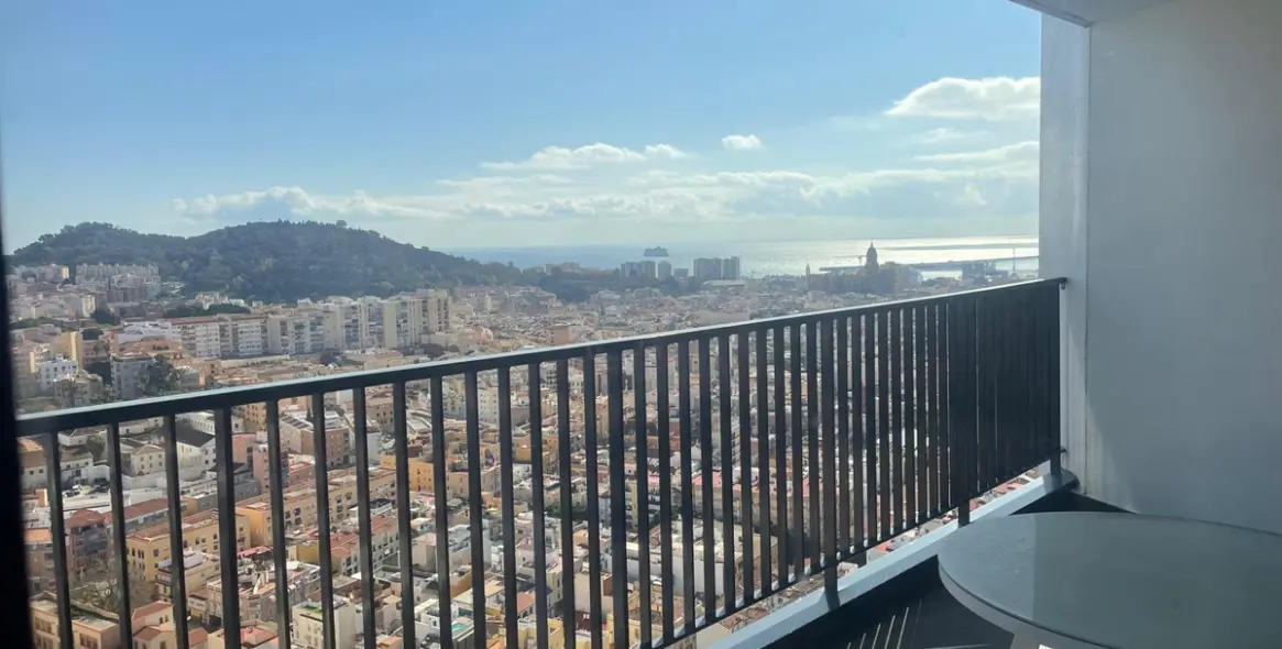 Alquiler a largo plazo de apartamento en planta media en Martiricos 38