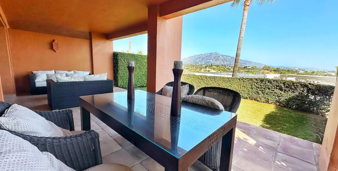 Долгосрочная аренда апартаментов на первом этаже в Atalaya 5