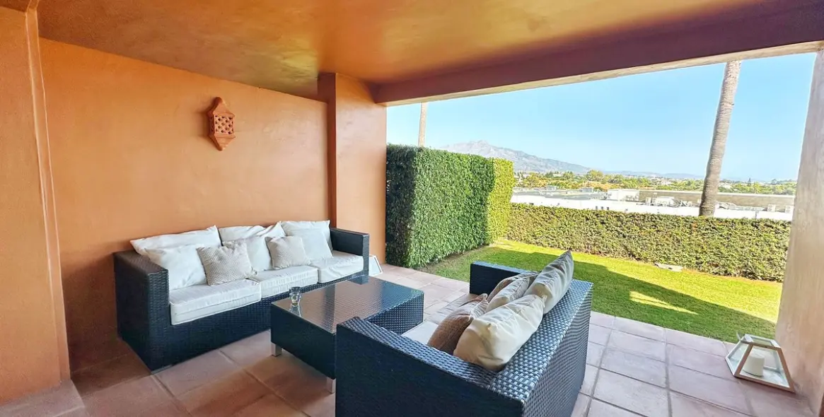 Долгосрочная аренда апартаментов на первом этаже в Atalaya 7