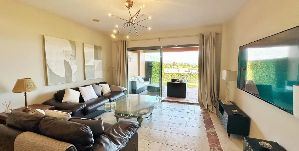 Долгосрочная аренда апартаментов на первом этаже в Atalaya 8