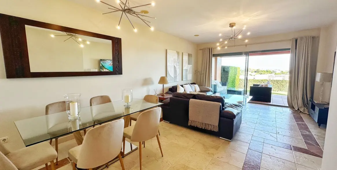 Долгосрочная аренда апартаментов на первом этаже в Atalaya 9