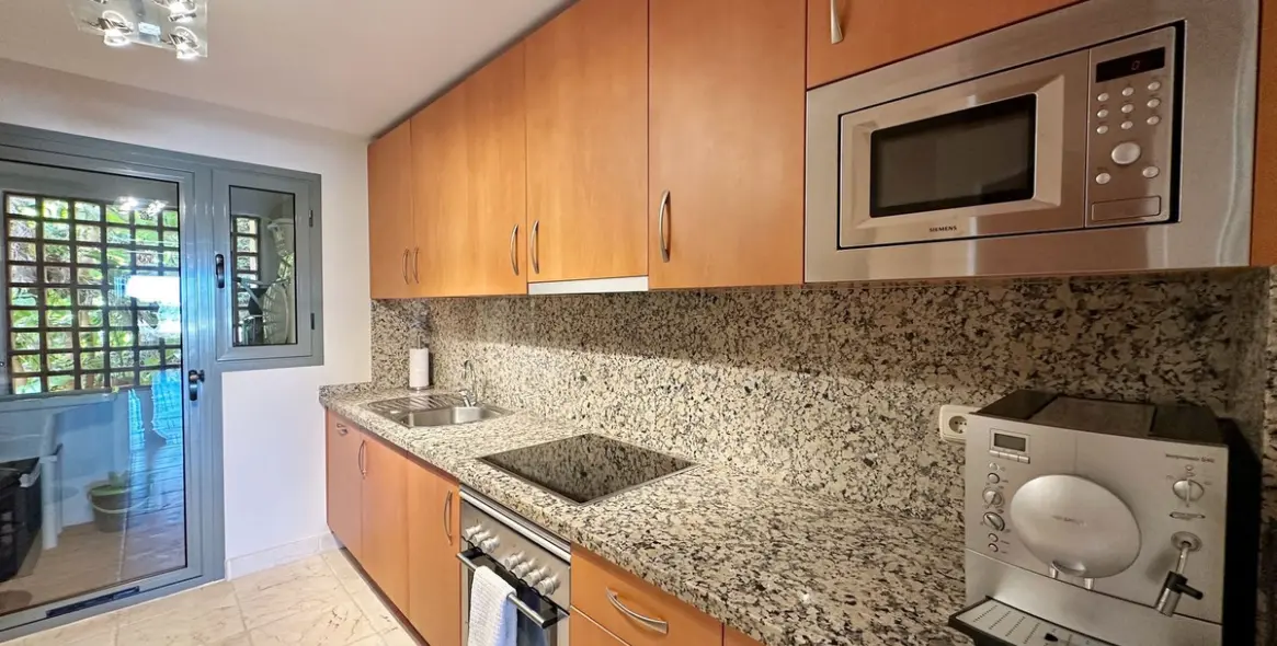 Долгосрочная аренда апартаментов на первом этаже в Atalaya 14