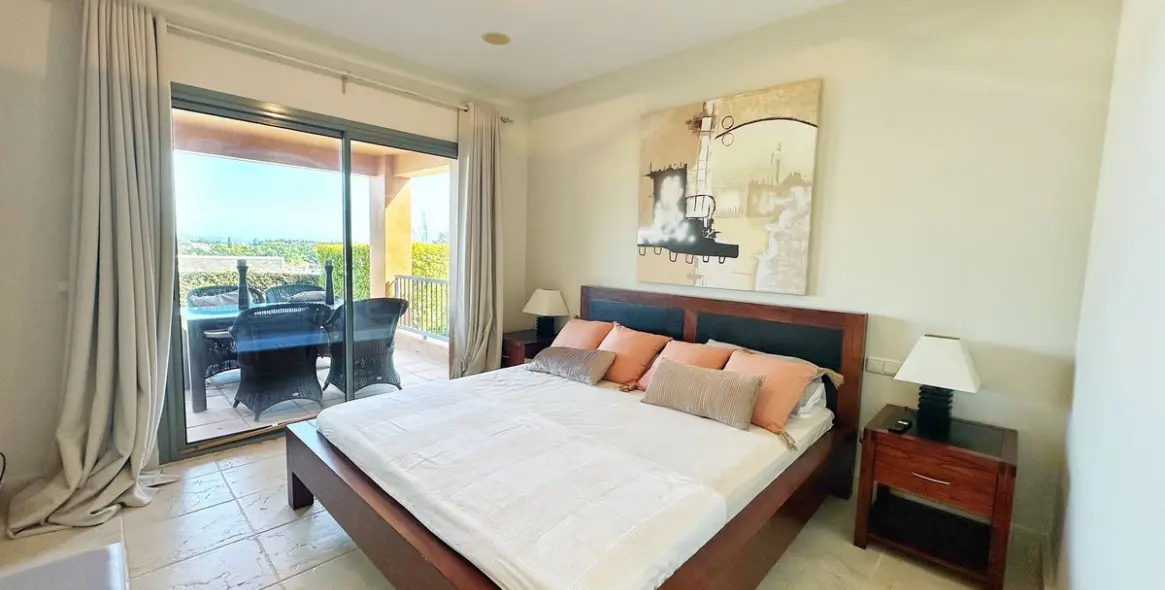 Долгосрочная аренда апартаментов на первом этаже в Atalaya 18