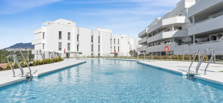 Long-term rent of ground floor apartment in Estepona 3