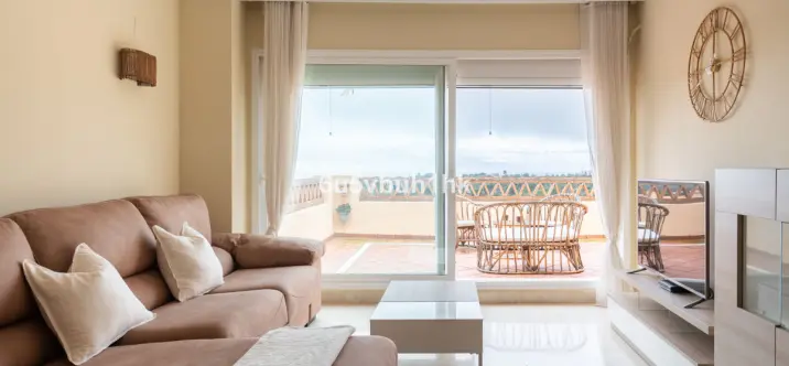 Long-term rent of middle floor apartment in Elviria 3