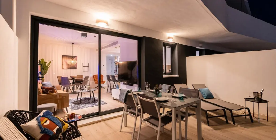 Alquiler a largo plazo de apartamento en planta media en Estepona 18