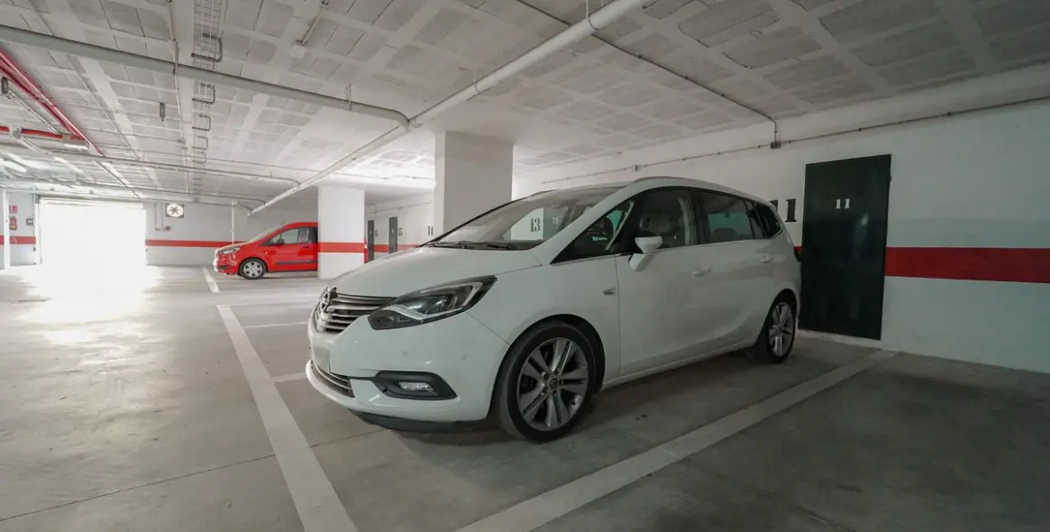 Long-term rent of middle floor apartment in Elviria 19