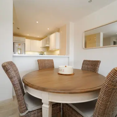Alquiler a largo plazo de apartamento en planta media en Elviria