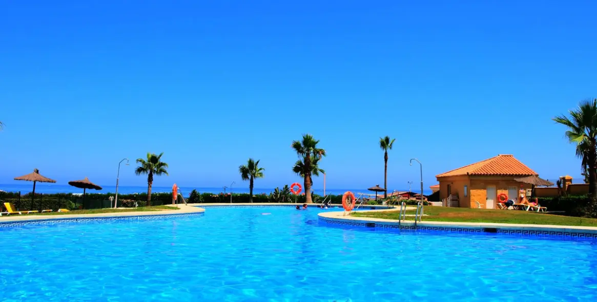 Long-term rent of townhouse in Estepona 1