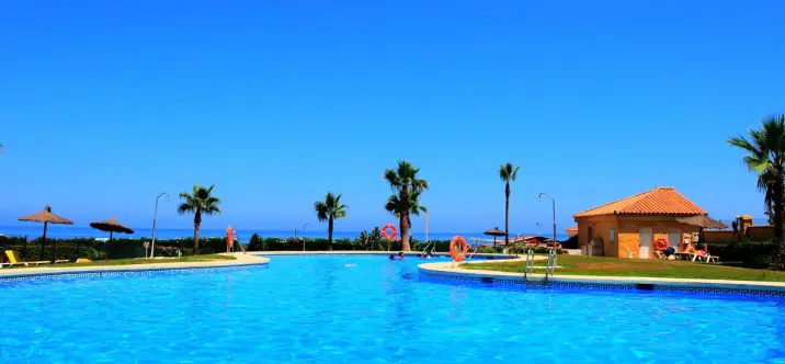 Long-term rent of townhouse in Estepona 0