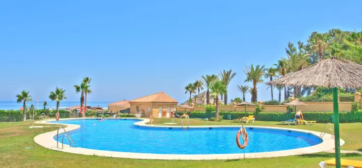 Long-term rent of townhouse in Estepona 1