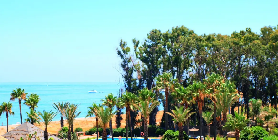 Long-term rent of townhouse in Estepona 3