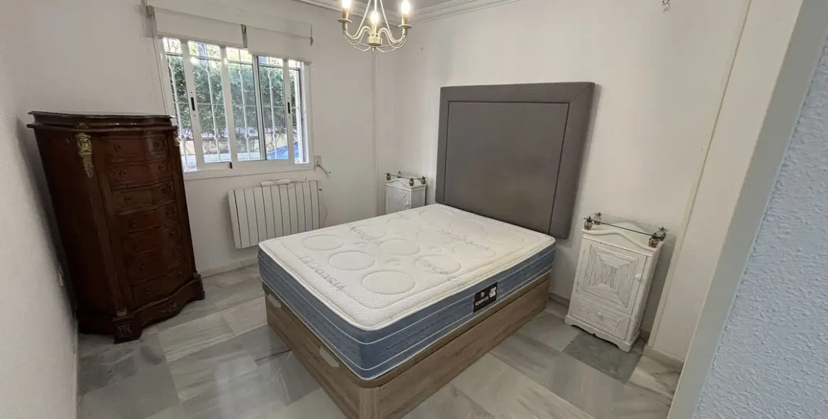 Долгосрочная аренда апартаментов на первом этаже в Marbella (район Marbella) 8