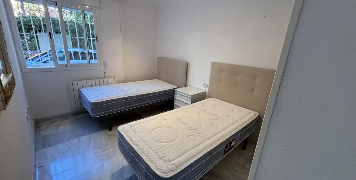 Долгосрочная аренда апартаментов на первом этаже в Marbella (район Marbella) 9