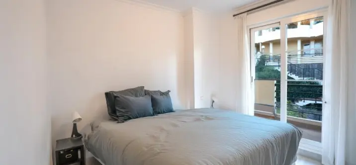 Долгосрочная аренда двухуровневых апартаментов в Nueva Andalucía 2