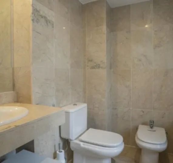 Долгосрочная аренда двухуровневых апартаментов в Nueva Andalucía