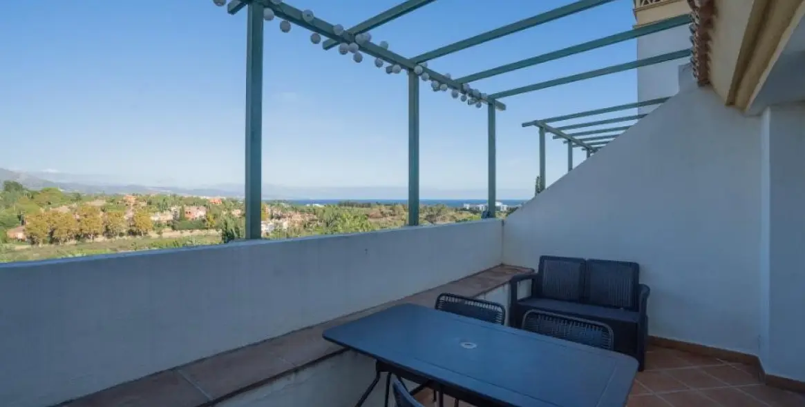 Long-term rent of duplex in Nueva Andalucía 9