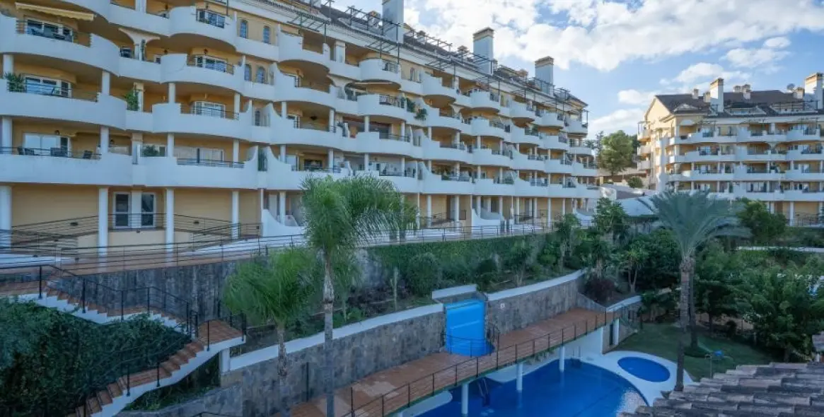 Long-term rent of duplex in Nueva Andalucía 16