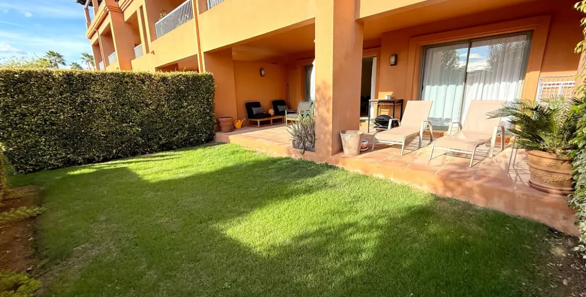Long-term rent of ground floor apartment in Atalaya 6