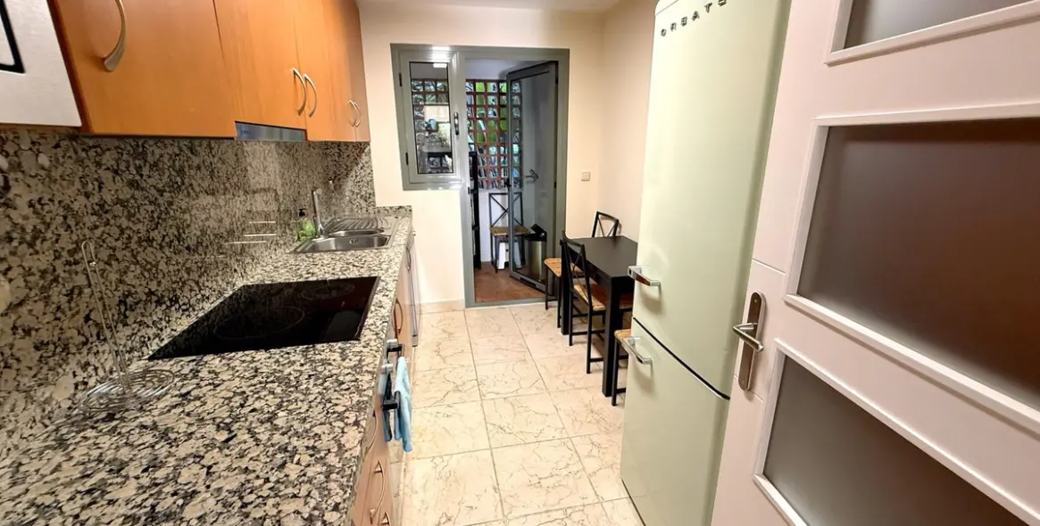 Long-term rent of ground floor apartment in Atalaya 11