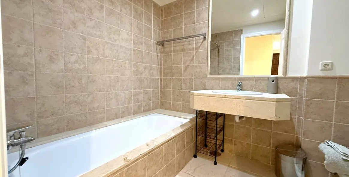 Long-term rent of ground floor apartment in Atalaya 14