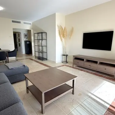 Alquiler a largo plazo de apartamento en planta baja en Atalaya