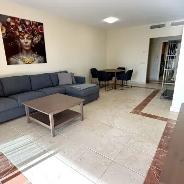 Alquiler a largo plazo de apartamento en planta baja en Atalaya