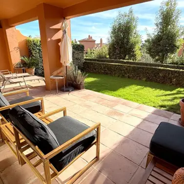 Alquiler a largo plazo de apartamento en planta baja en Atalaya