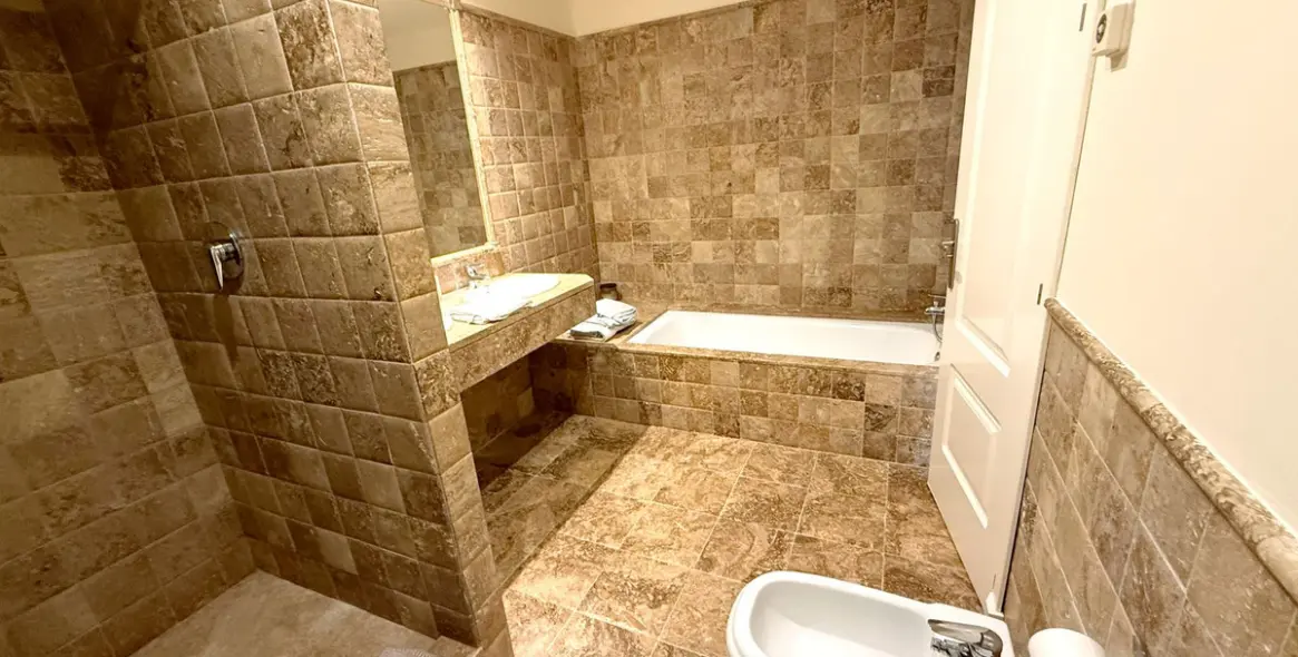 Долгосрочная аренда апартаментов на первом этаже в Atalaya 9