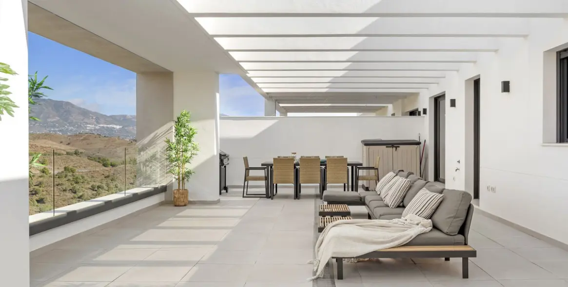 Long-term rent of penthouse in La Cala de Mijas 27