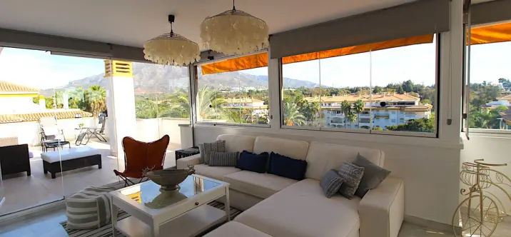 Long-term rent of penthouse in Puerto Banús 1