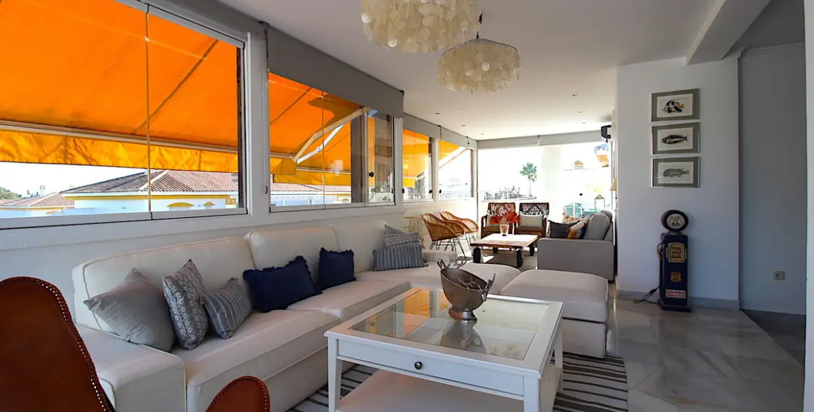 Long-term rent of penthouse in Puerto Banús 3
