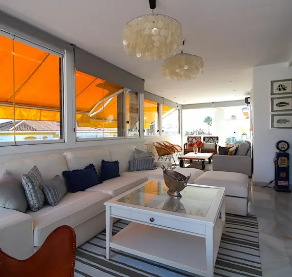 Long-term rent of penthouse in Puerto Banús