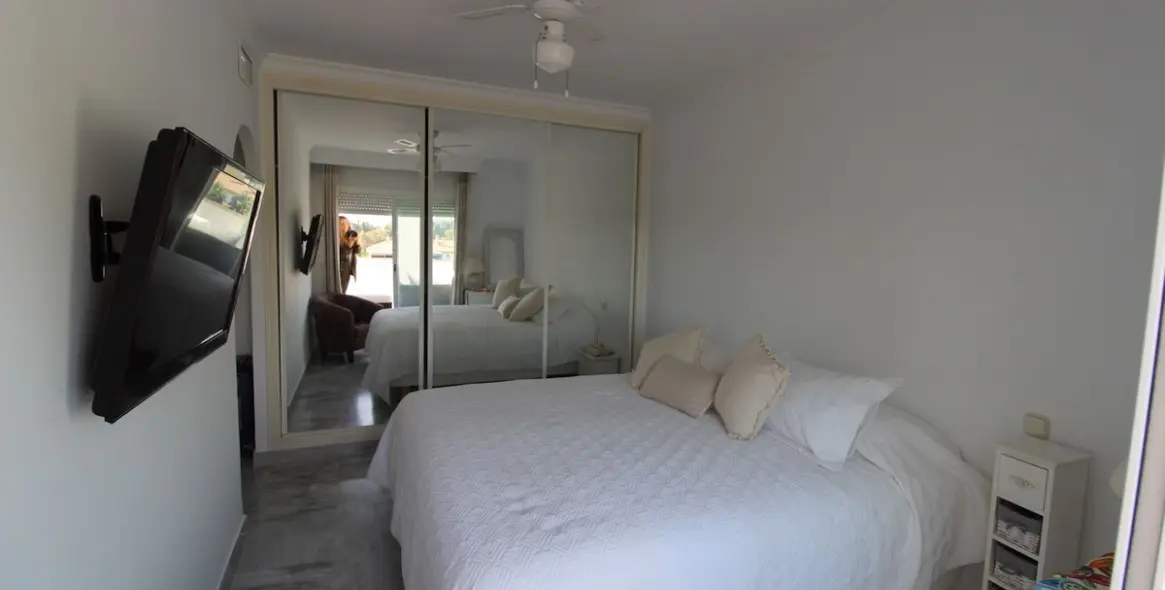 Long-term rent of penthouse in Puerto Banús 12