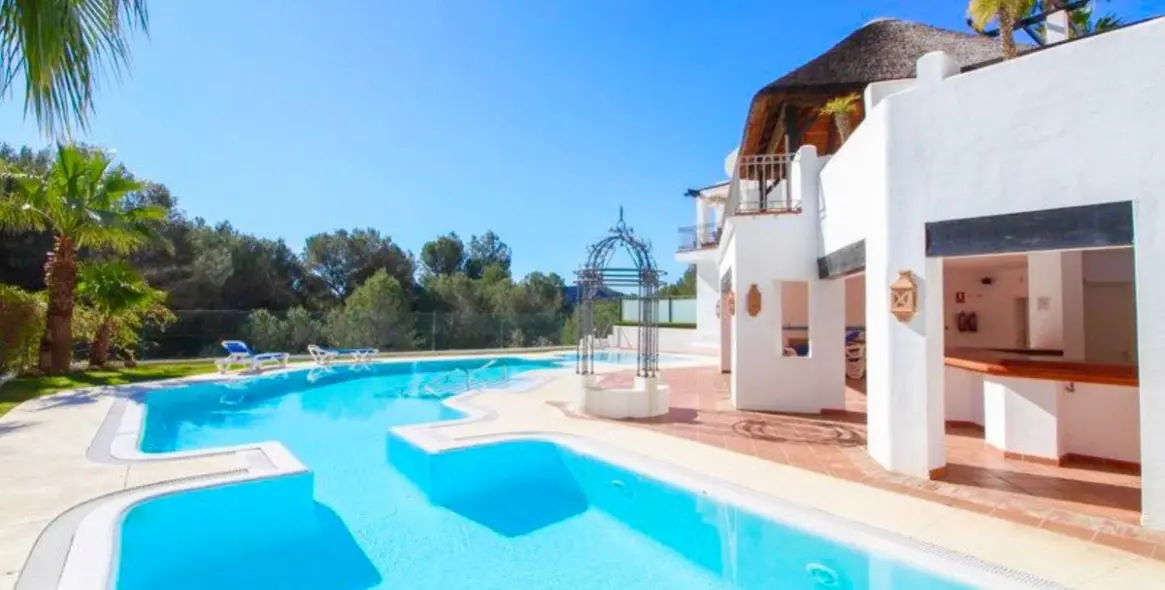 Long-term rent of semi-detached house in Istán 8