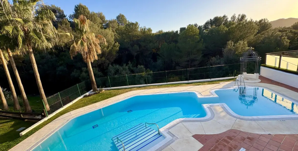 Long-term rent of semi-detached house in Istán 10