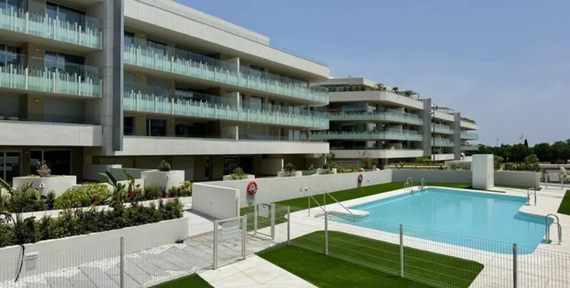 Sale of commercial premises in San Pedro de Alcántara 12