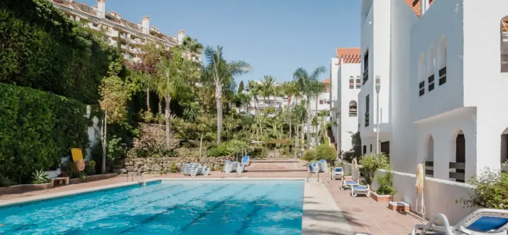 Long-term rent of ground floor apartment in Nueva Andalucía 4