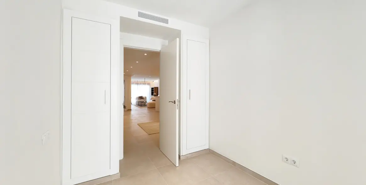 Long-term rent of ground floor apartment in Nueva Andalucía 16