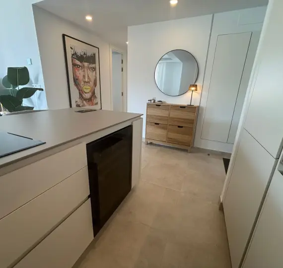 Долгосрочная аренда апартаментов на среднем этаже в Fuengirola