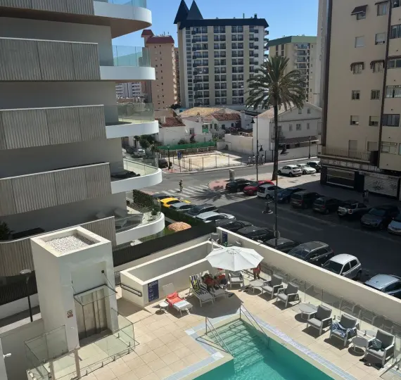 Долгосрочная аренда апартаментов на среднем этаже в Fuengirola