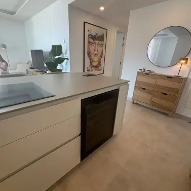 Alquiler a largo plazo de apartamento en planta media en Fuengirola