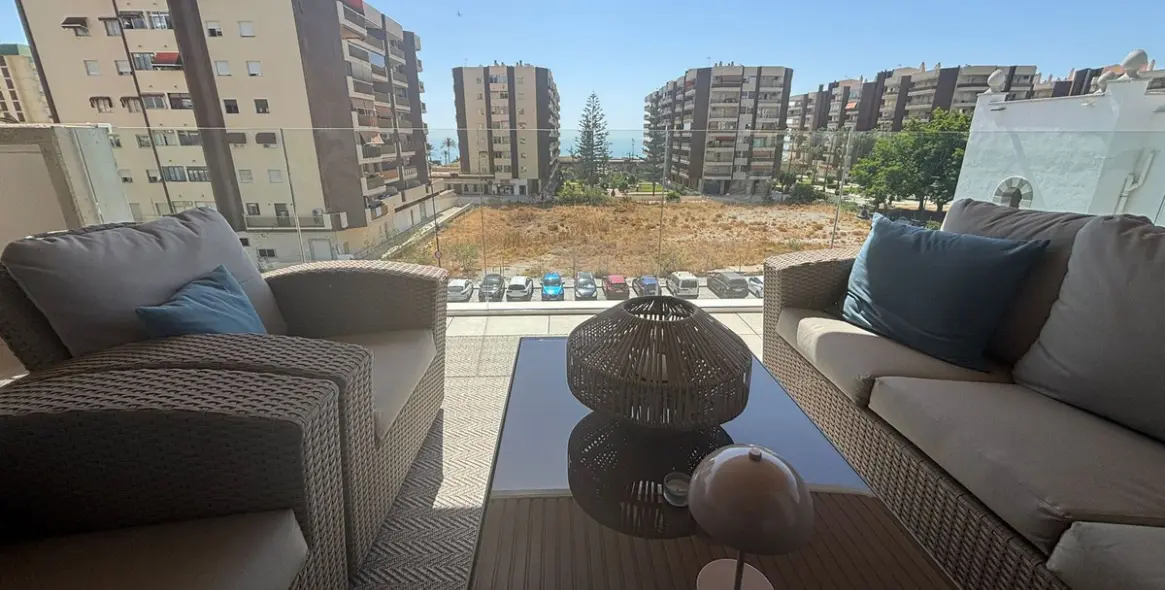 Alquiler a largo plazo de apartamento en planta media en Fuengirola 21