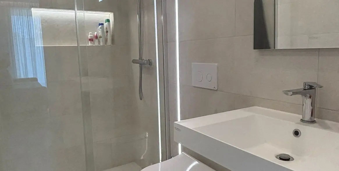 Alquiler a largo plazo de apartamento en planta media en Fuengirola 31