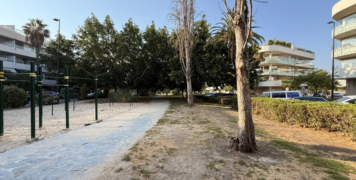 Long-term rent of commercial premises in San Pedro de Alcántara 11
