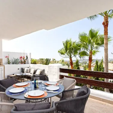 Long-term rent of middle floor apartment in Nueva Andalucía