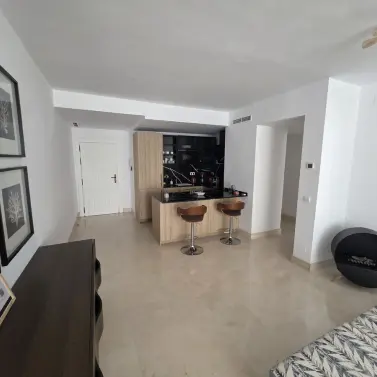 Long-term rent of middle floor apartment in Nueva Andalucía