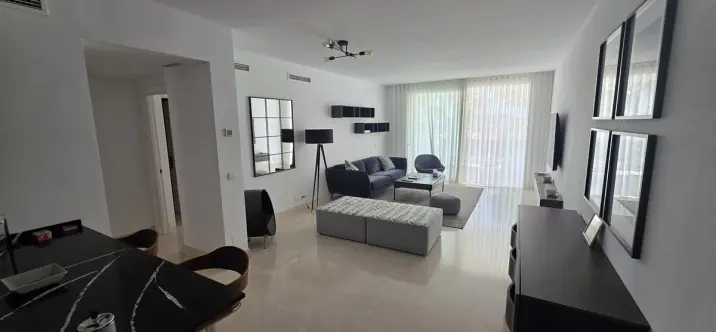 Long-term rent of middle floor apartment in Nueva Andalucía 4