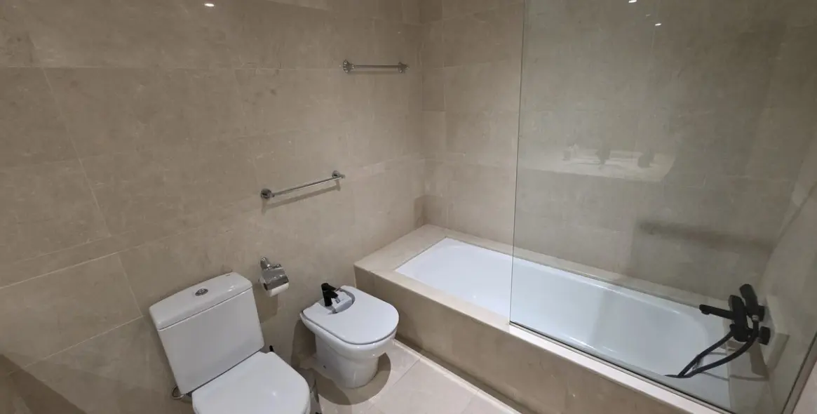 Long-term rent of middle floor apartment in Nueva Andalucía 15