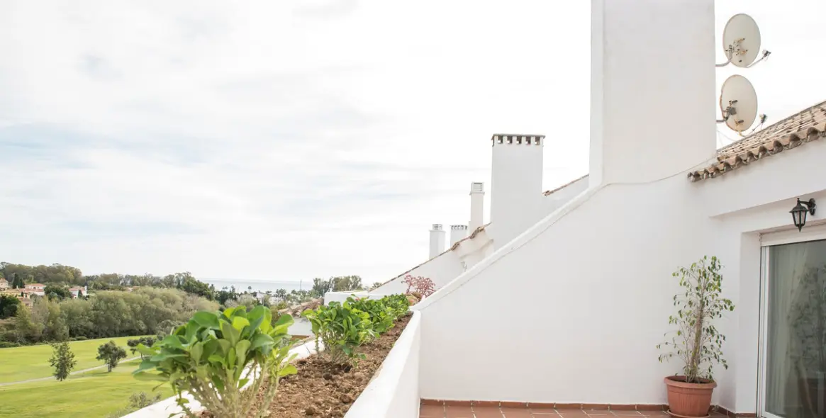 Long-term rent of penthouse duplex in Guadalmina Baja 18